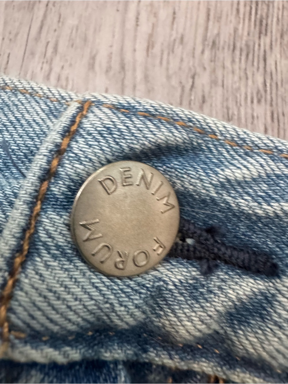 Denim Forum Aritzia The 90s Vintage Mid-Rise Pencil Maxi Jean Skirt 26 Slit - Picture 9 of 11